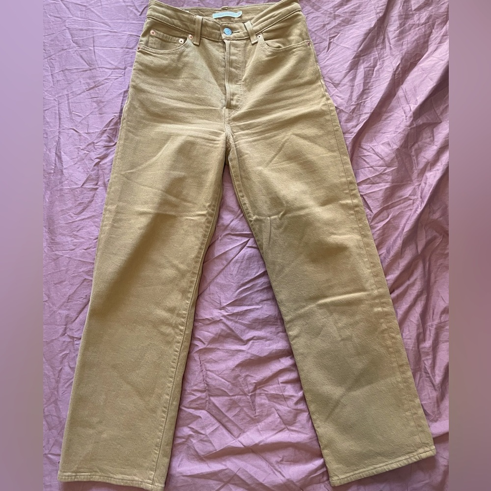 Levi’s Premium Ribcage Straight Jean